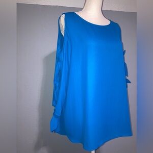 BOLD ELEMENTS Tie Sleeve Blouse